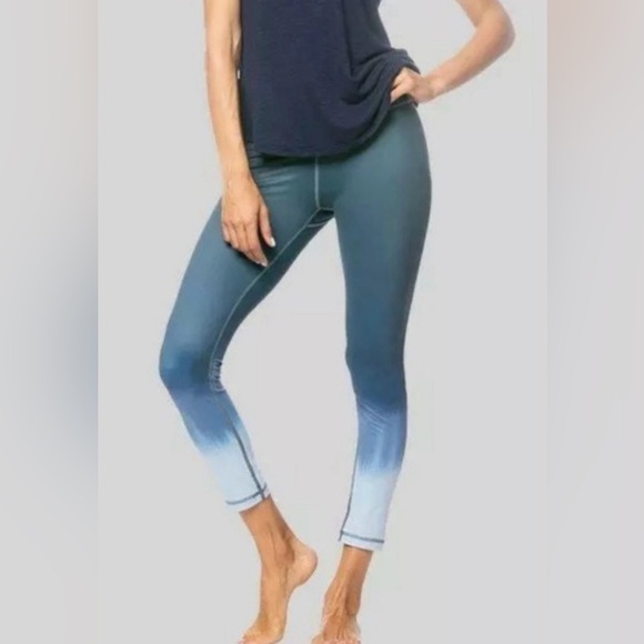 Ombre Blue Women's Leggings - Picture 2 of 4